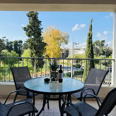 Hesperides Garden - Sunny 2br With Large Balcony, Pool, Apartament