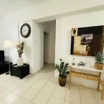 Apartment Hesperides Garden - Sunny 2br With Large Balcony, Pool, Paphos