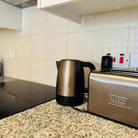 Apartment Winter Deal! 2br Hesperides - Heated, Large Balcony, Well Connected, Work Friendly