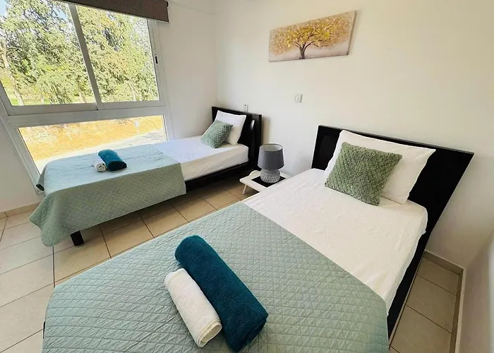 Winter Deal! 2br Hesperides - Heated, Large Balcony, Well Connected, Work Friendly