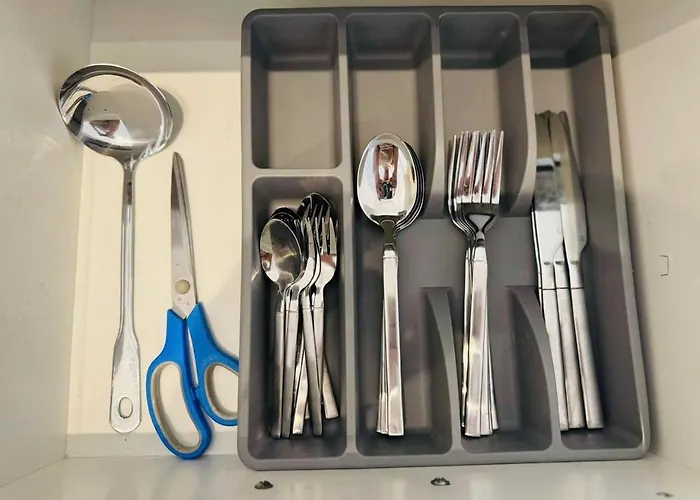 Lejlighed Winter Deal! 2br Hesperides - Heated, Large Balcony, Well Connected, Work Friendly *